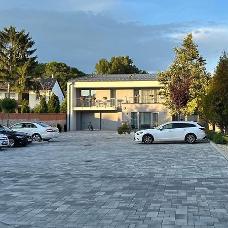 Linden Apartman 104 - Adults Only Mosonmagyarovar Exterior photo