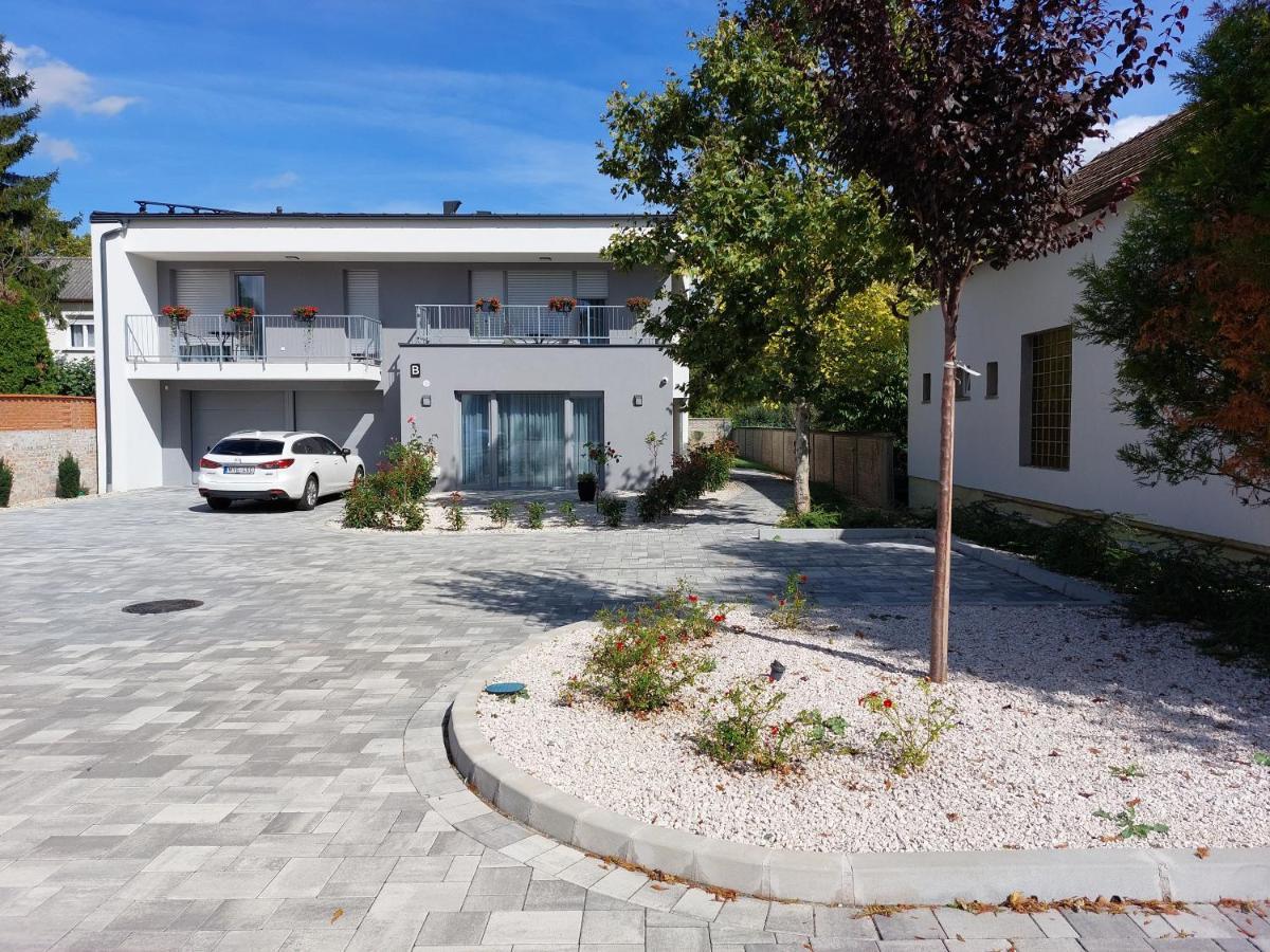Linden Apartman 104 - Adults Only Mosonmagyarovar Exterior photo
